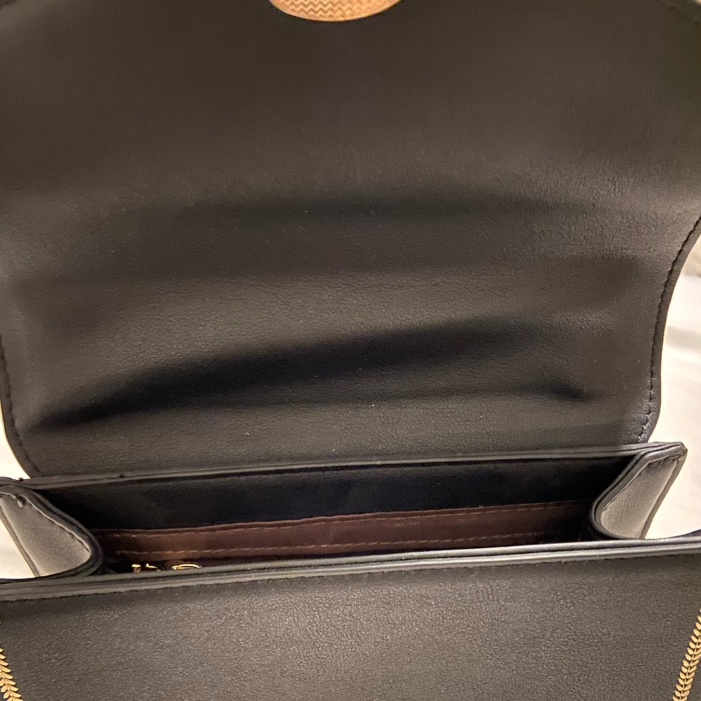Black Leather shoulder bag Gold Chain and clip - Picture 2 of 7